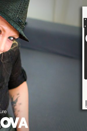 Пожилая леди Лана Орлова раздевается до туфель на плоской подошве перед сексом от первого лица Фото 11